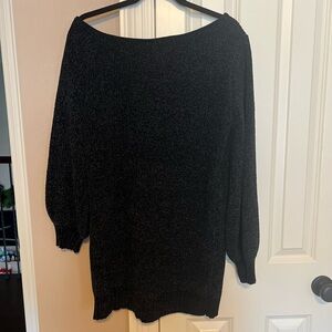 Vici sweater dress. Off the shoulder size medium - Never Worn.